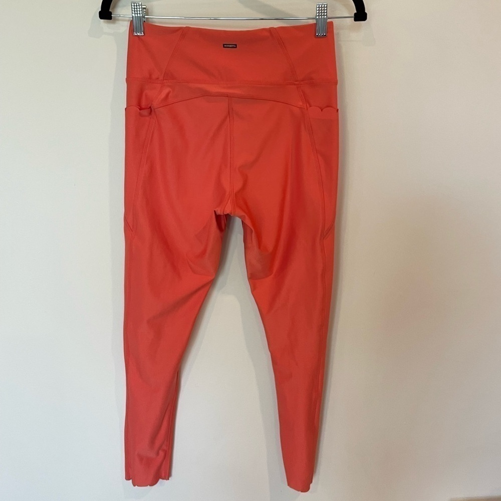 NWOT Mondetta Scalloped Coral Leggings - Picture 4 of 9